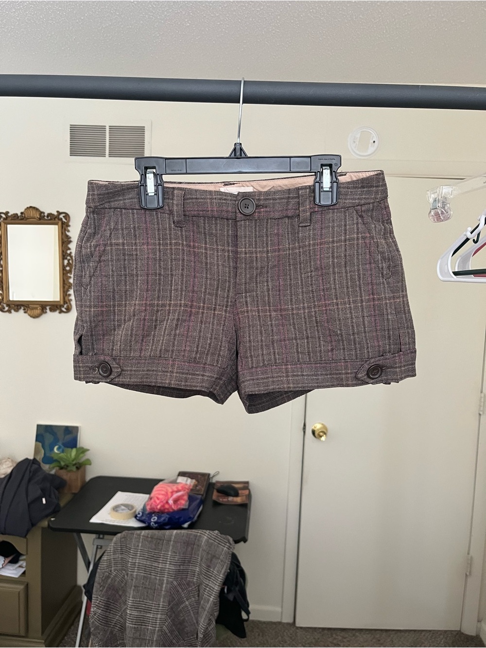 Y2K Old Navy Brown Plaid Button-Cuff Shorts
